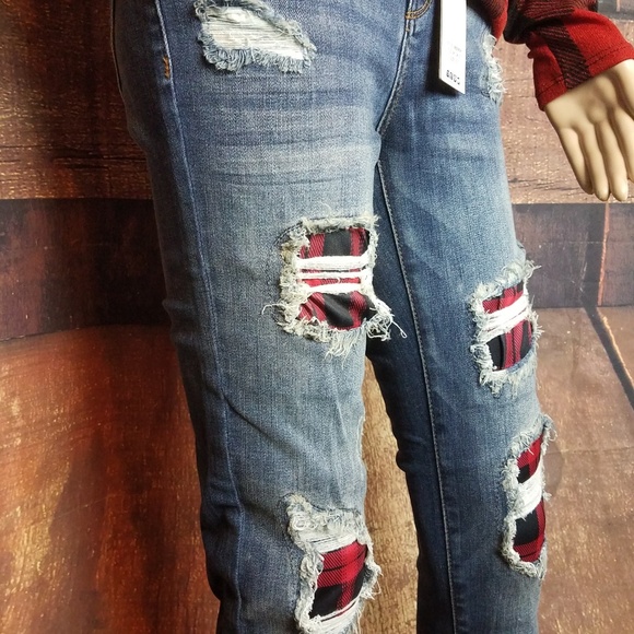 Judy Blue Buffalo Plaid Patch Distressed Jeans - Picture 3 of 8